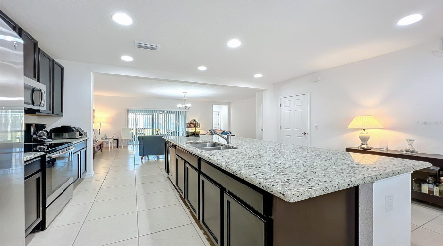 DAVENPORT, Florida 33837, 3 Bedrooms Bedrooms, ,2 BathroomsBathrooms,Residential,For Sale,ANNABELLE,0,MFRS5120173