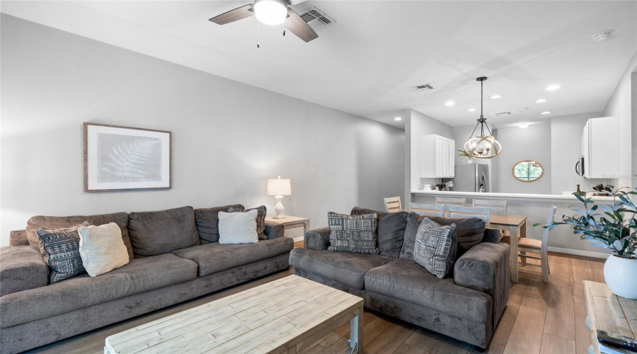 Living Room - All the furniture stays!