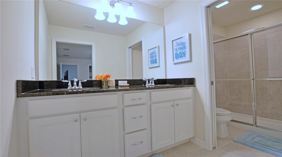 KISSIMMEE, Florida 34747, 8 Bedrooms Bedrooms, ,6 BathroomsBathrooms,Residential,For Sale,LIMA,0,MFRO6303191