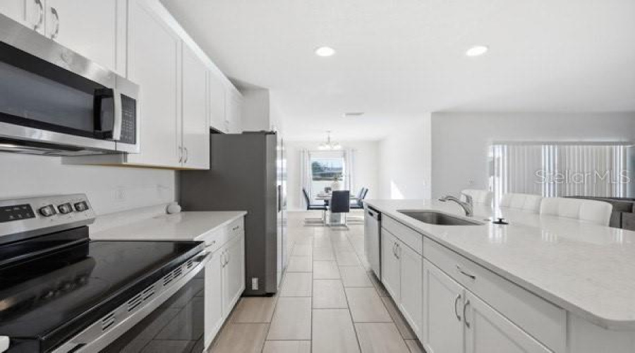 DAVENPORT, Florida 33837, 4 Bedrooms Bedrooms, ,3 BathroomsBathrooms,Residential,For Sale,SAND TORCH,0,MFRS5141021