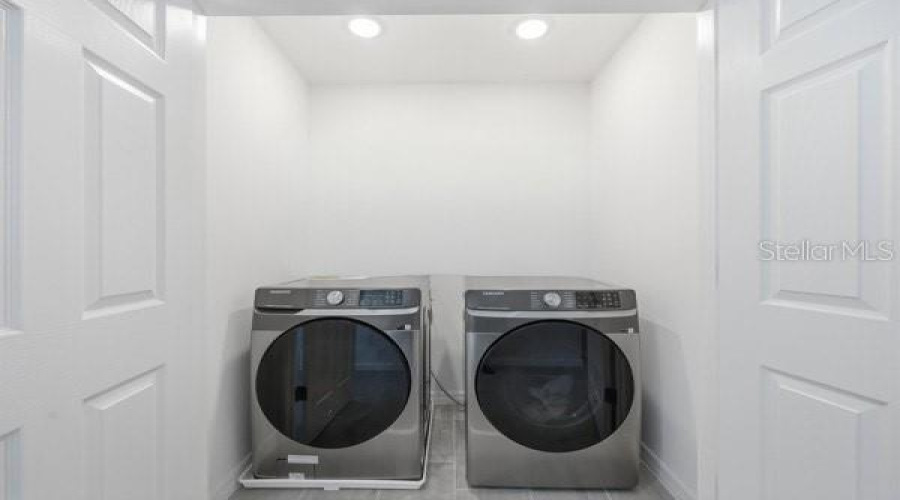 DAVENPORT, Florida 33837, 4 Bedrooms Bedrooms, ,3 BathroomsBathrooms,Residential,For Sale,SAND TORCH,0,MFRS5141021