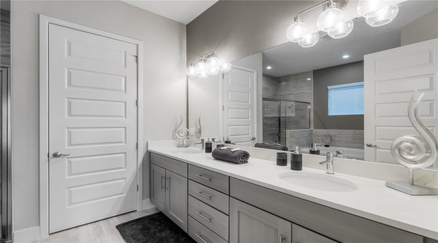 KISSIMMEE, Florida 34747, 6 Bedrooms Bedrooms, ,6 BathroomsBathrooms,Residential,For Sale,JACK NICKLAUS,0,MFRO6369865