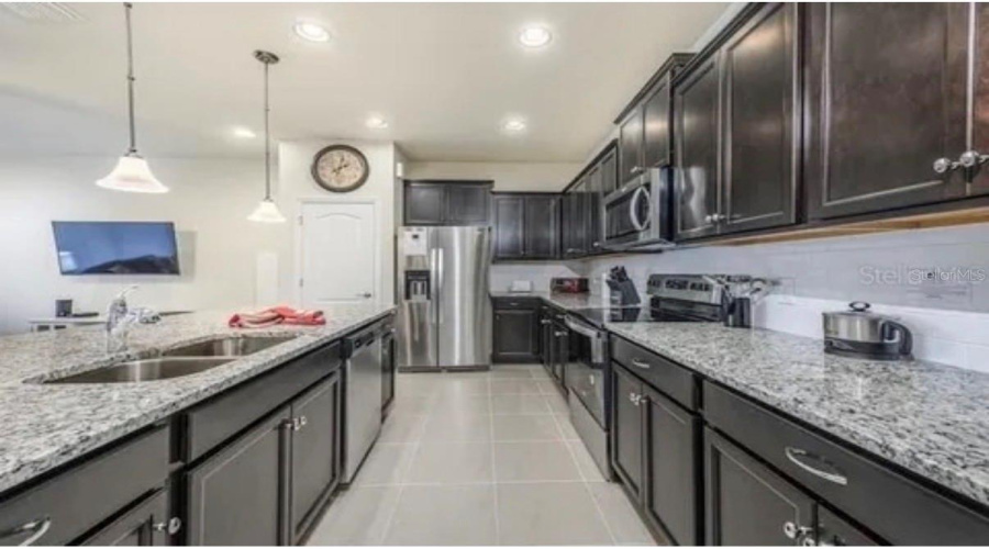 KISSIMMEE, Florida 34747, 5 Bedrooms Bedrooms, ,4 BathroomsBathrooms,Residential,For Sale,SYDNEY,0,MFRO6370850