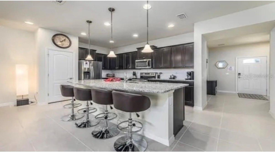 KISSIMMEE, Florida 34747, 5 Bedrooms Bedrooms, ,4 BathroomsBathrooms,Residential,For Sale,SYDNEY,0,MFRO6370850