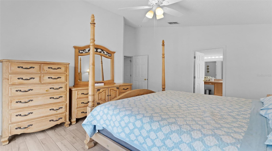 DAVENPORT, Florida 33896, 4 Bedrooms Bedrooms, ,3 BathroomsBathrooms,Residential,For Sale,SADDLE RIDGE,0,MFRG5106101