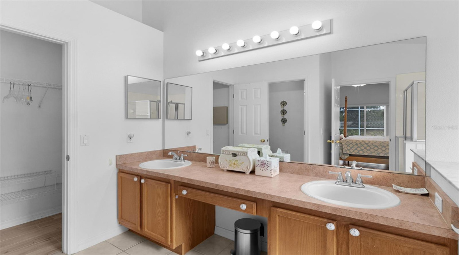 DAVENPORT, Florida 33896, 4 Bedrooms Bedrooms, ,3 BathroomsBathrooms,Residential,For Sale,SADDLE RIDGE,0,MFRG5106101