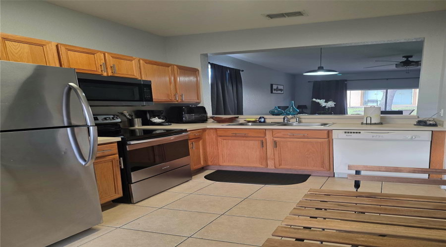 Address not available!, 4 Bedrooms Bedrooms, ,3 BathroomsBathrooms,Residential,For Sale,0,MFRS5141043