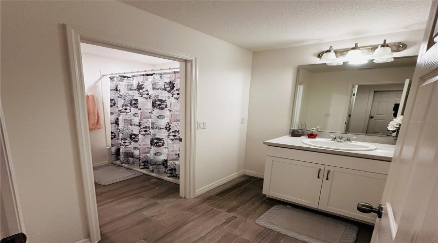 DAVENPORT, Florida 33837, 4 Bedrooms Bedrooms, ,3 BathroomsBathrooms,Residential,For Sale,BLAZING STAR,0,MFRS5141046