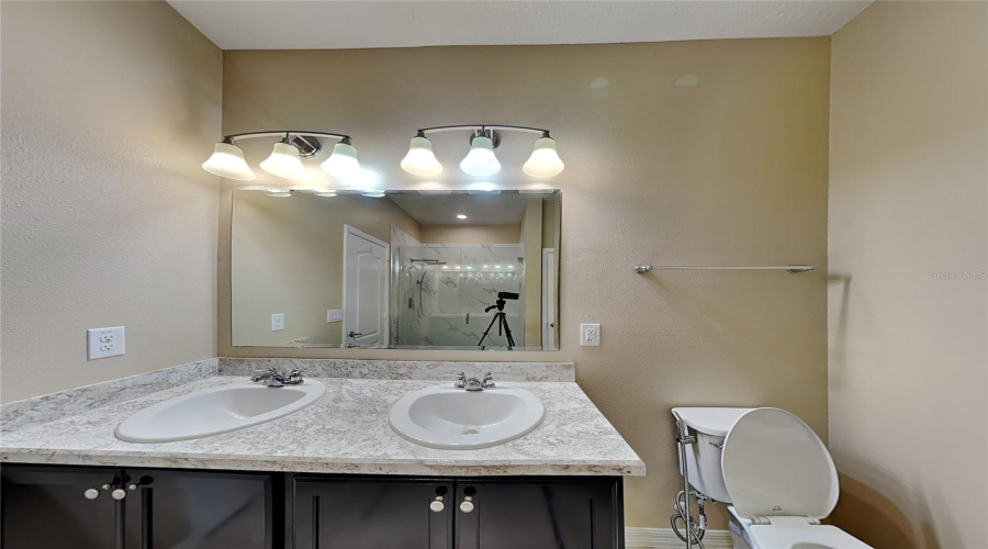 KISSIMMEE, Florida 34746, 4 Bedrooms Bedrooms, ,2 BathroomsBathrooms,Residential,For Sale,BOATING,0,MFRO6368937