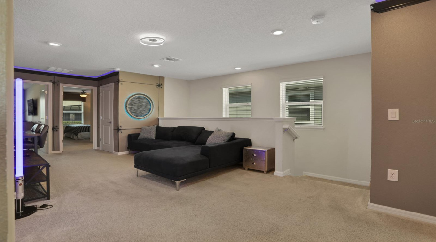 DAVENPORT, Florida 33897, 5 Bedrooms Bedrooms, ,4 BathroomsBathrooms,Residential,For Sale,PARADISE,0,MFRO6184802