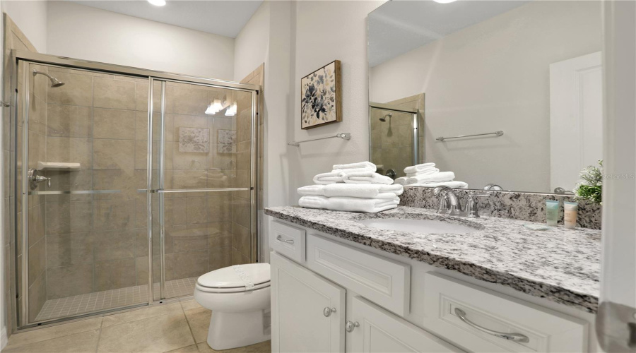 DAVENPORT, Florida 33897, 5 Bedrooms Bedrooms, ,4 BathroomsBathrooms,Residential,For Sale,PARADISE,0,MFRO6184802