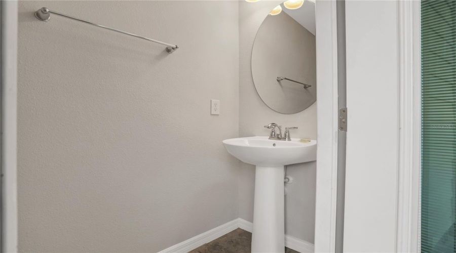 DAVENPORT, Florida 33897, 5 Bedrooms Bedrooms, ,4 BathroomsBathrooms,Residential,For Sale,PARADISE,0,MFRO6184802