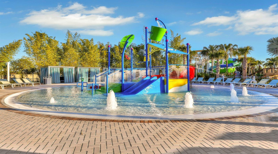 DAVENPORT, Florida 33897, 5 Bedrooms Bedrooms, ,4 BathroomsBathrooms,Residential,For Sale,PARADISE,0,MFRO6184802