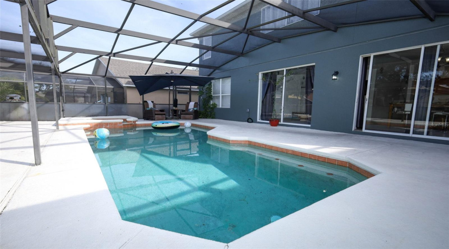 screened lanai / pool