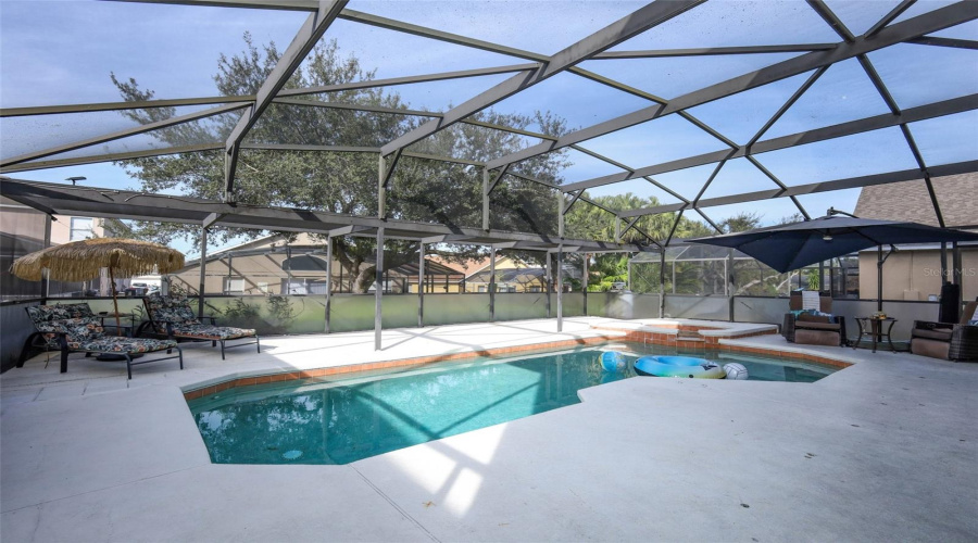 screened lanai / pool