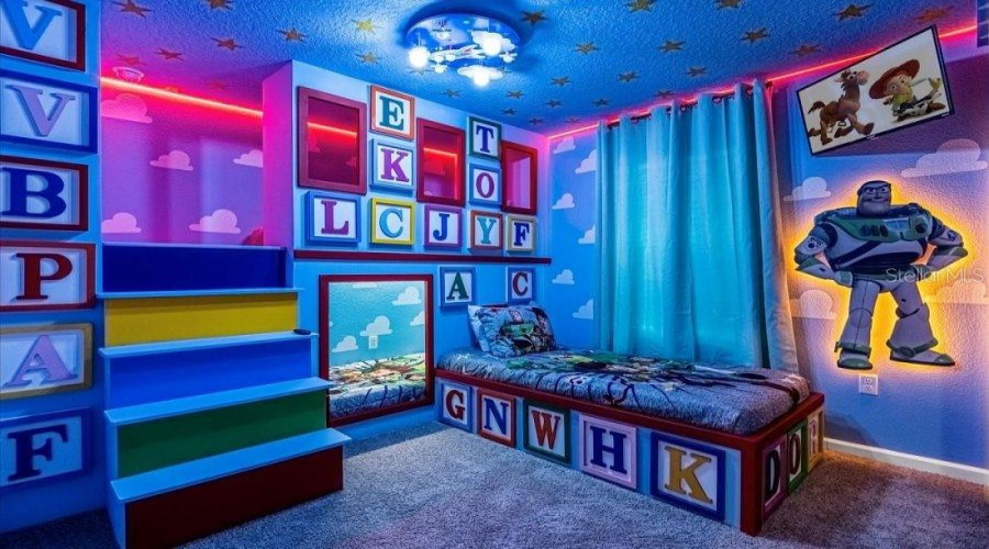 KISSIMMEE, Florida 34747, 9 Bedrooms Bedrooms, ,6 BathroomsBathrooms,Residential,For Sale,TURQUOISE WAVE,0,MFRO6370914