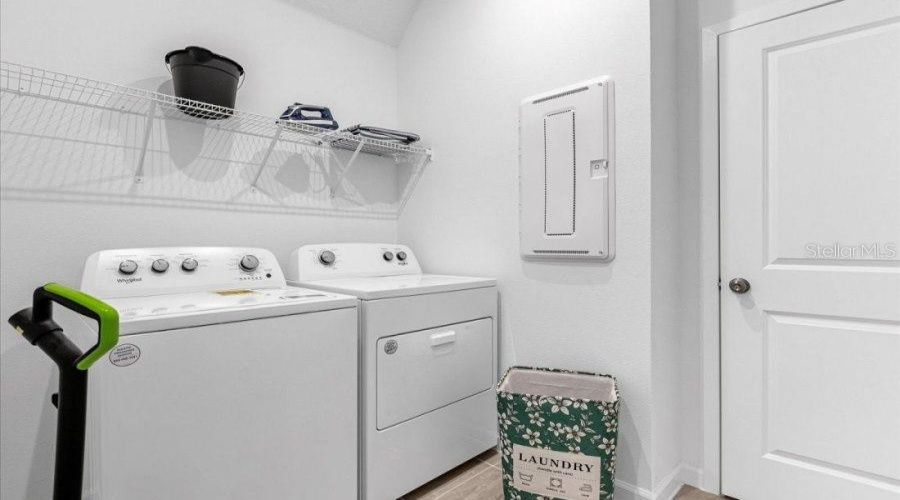 KISSIMMEE, Florida 34747, 9 Bedrooms Bedrooms, ,6 BathroomsBathrooms,Residential,For Sale,TURQUOISE WAVE,0,MFRO6370914