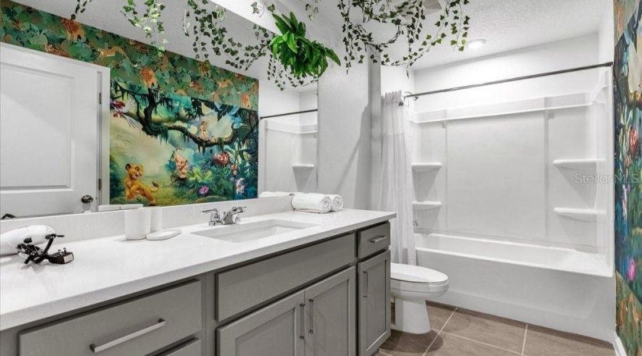 KISSIMMEE, Florida 34747, 9 Bedrooms Bedrooms, ,6 BathroomsBathrooms,Residential,For Sale,TURQUOISE WAVE,0,MFRO6370914