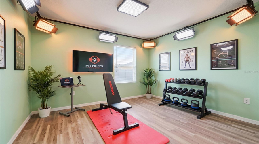 DAVENPORT, Florida 33897, 5 Bedrooms Bedrooms, ,3 BathroomsBathrooms,Residential,For Sale,LAZY WILLOW,0,MFRS5140894