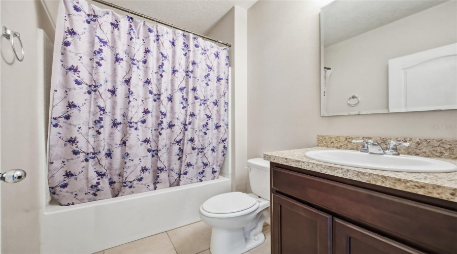 DAVENPORT, Florida 33897, 5 Bedrooms Bedrooms, ,3 BathroomsBathrooms,Residential,For Sale,LAZY WILLOW,0,MFRS5140894