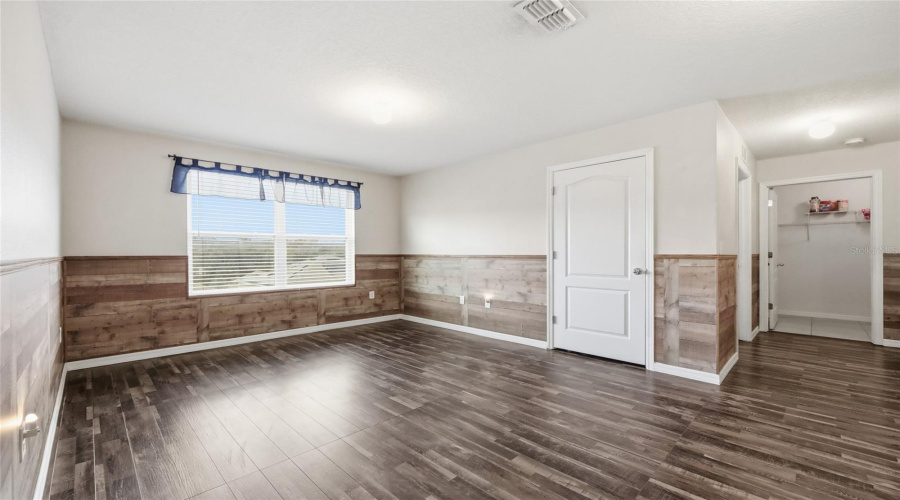 DAVENPORT, Florida 33897, 5 Bedrooms Bedrooms, ,3 BathroomsBathrooms,Residential,For Sale,LAZY WILLOW,0,MFRS5140894