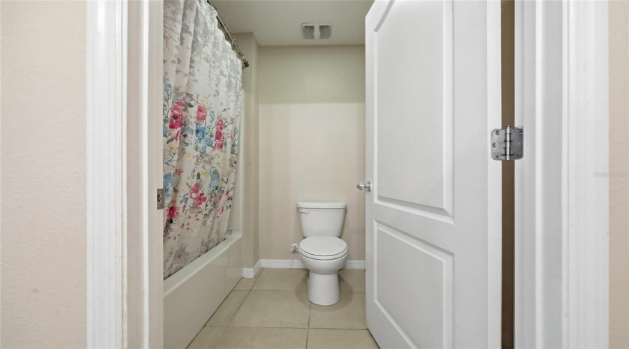 DAVENPORT, Florida 33897, 5 Bedrooms Bedrooms, ,3 BathroomsBathrooms,Residential,For Sale,LAZY WILLOW,0,MFRS5140894