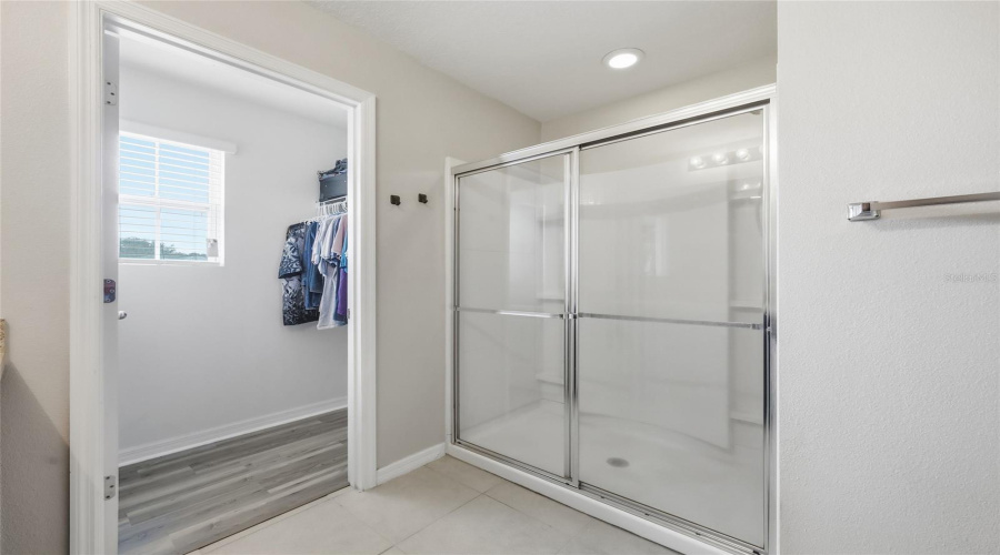 DAVENPORT, Florida 33897, 5 Bedrooms Bedrooms, ,3 BathroomsBathrooms,Residential,For Sale,LAZY WILLOW,0,MFRS5140894