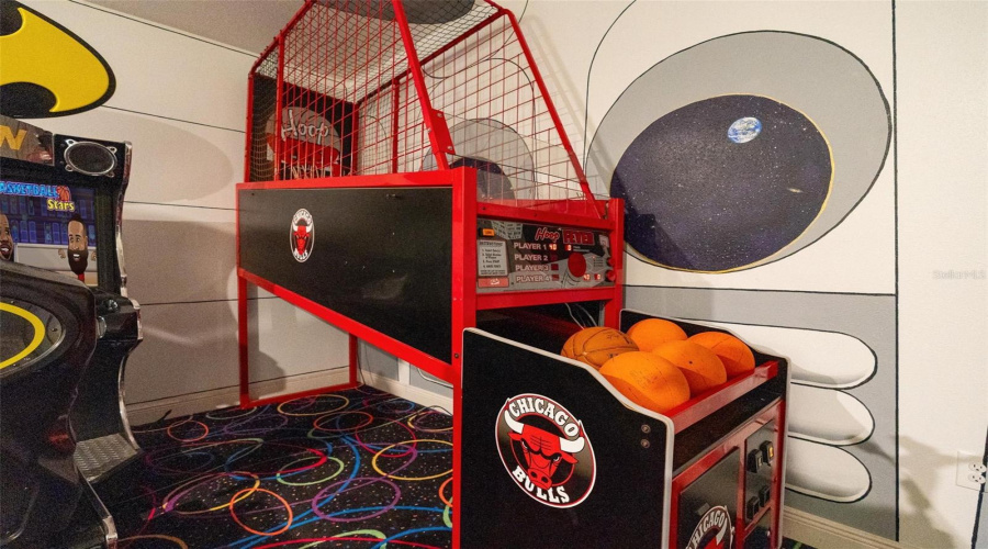 KISSIMMEE, Florida 34747, 5 Bedrooms Bedrooms, ,5 BathroomsBathrooms,Residential,For Sale,DESERT MOUNTAIN,0,MFRO6371095