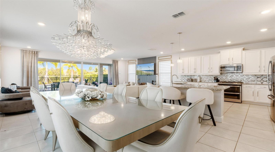 KISSIMMEE, Florida 34747, 5 Bedrooms Bedrooms, ,5 BathroomsBathrooms,Residential,For Sale,DESERT MOUNTAIN,0,MFRO6371095