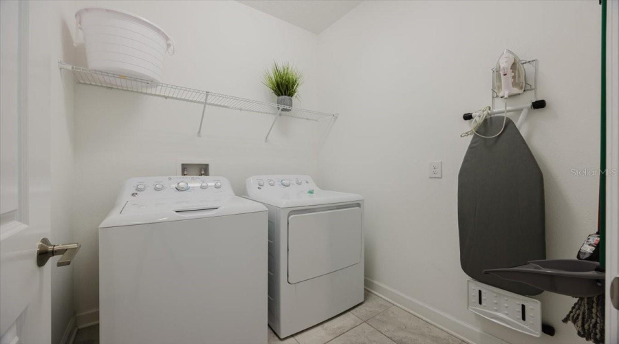 DAVENPORT, Florida 33896, 3 Bedrooms Bedrooms, ,2 BathroomsBathrooms,Residential,For Sale,OCEAN COURSE,0,MFRC7519683