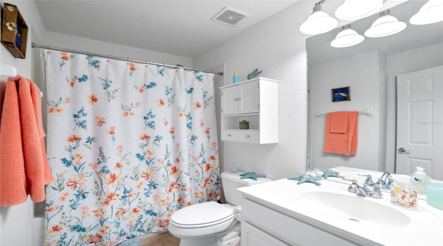 DAVENPORT, Florida 33896, 3 Bedrooms Bedrooms, ,2 BathroomsBathrooms,Residential,For Sale,FOSTER DR,0,MFRTB8461161