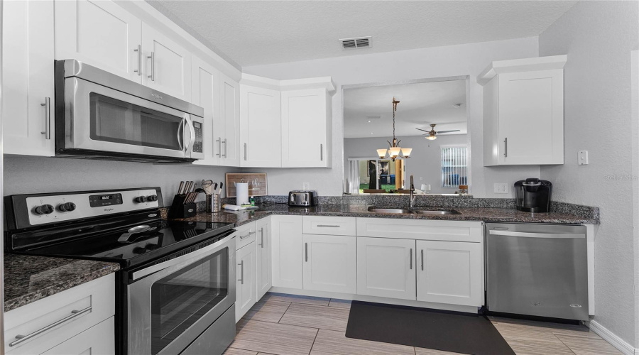 DAVENPORT, Florida 33897, 3 Bedrooms Bedrooms, ,3 BathroomsBathrooms,Residential,For Sale,MIRAMAR,0,MFRO6370918