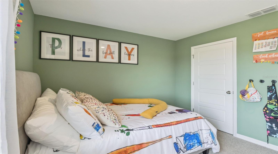 DAVENPORT, Florida 33837, 4 Bedrooms Bedrooms, ,2 BathroomsBathrooms,Residential,For Sale,MOLERA BEACH,0,MFRO6371084