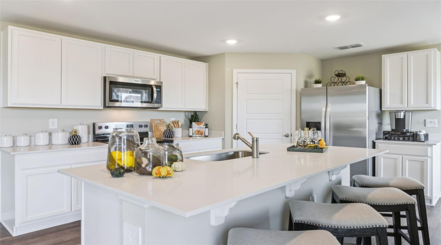 DAVENPORT, Florida 33837, 4 Bedrooms Bedrooms, ,2 BathroomsBathrooms,Residential,For Sale,MOLERA BEACH,0,MFRO6371084