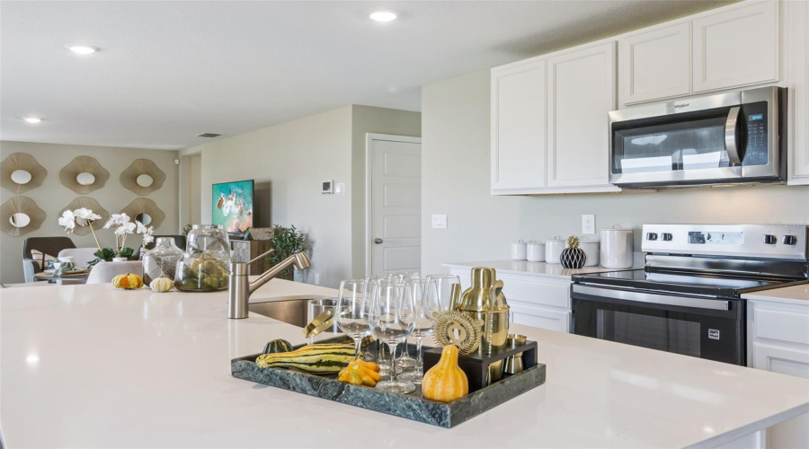 DAVENPORT, Florida 33837, 4 Bedrooms Bedrooms, ,2 BathroomsBathrooms,Residential,For Sale,MOLERA BEACH,0,MFRO6371084