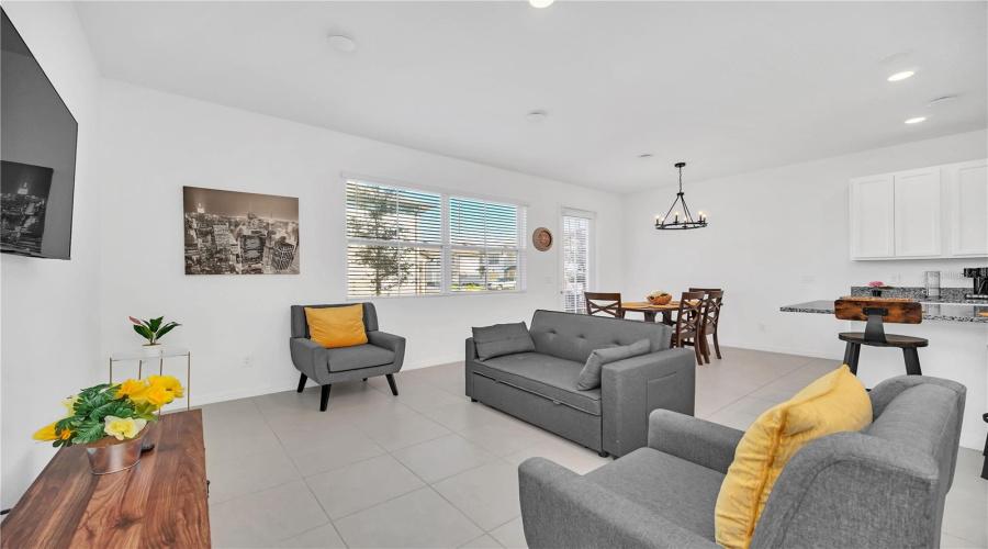 DAVENPORT, Florida 33896, 3 Bedrooms Bedrooms, ,2 BathroomsBathrooms,Residential,For Sale,LONGBOAT,0,MFRTB8460779