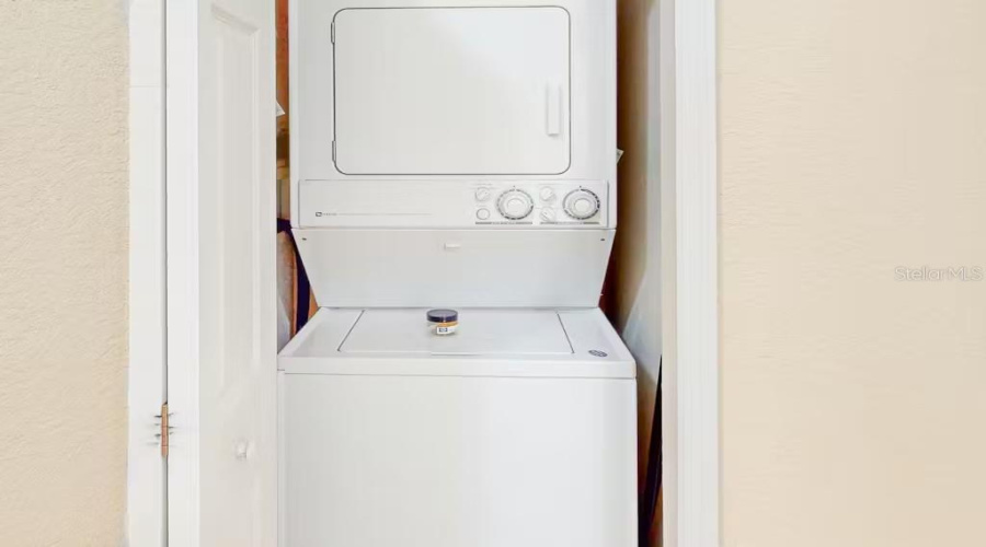 DAVENPORT, Florida 33897, 3 Bedrooms Bedrooms, ,2 BathroomsBathrooms,Residential,For Sale,GRAN BAHAMA,0,MFRO6371140