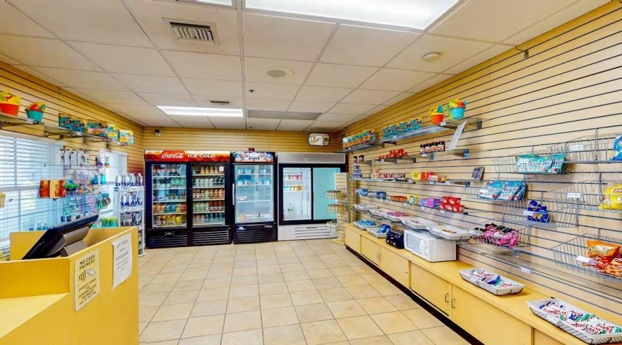 DAVENPORT, Florida 33897, 3 Bedrooms Bedrooms, ,2 BathroomsBathrooms,Residential,For Sale,GRAN BAHAMA,0,MFRO6371140