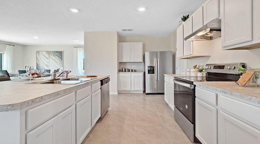 DAVENPORT, Florida 33837, 4 Bedrooms Bedrooms, ,2 BathroomsBathrooms,Residential,For Sale,MOLERA BEACH,0,MFRO6371132