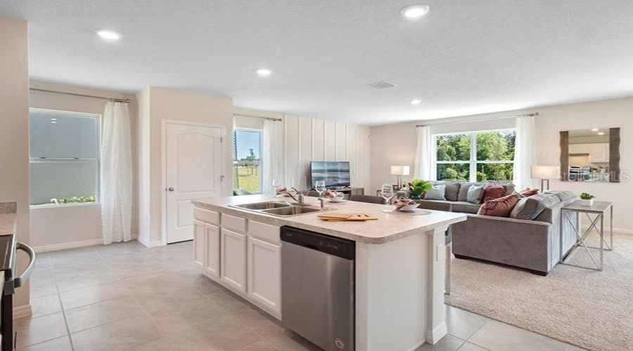 DAVENPORT, Florida 33837, 4 Bedrooms Bedrooms, ,2 BathroomsBathrooms,Residential,For Sale,MOLERA BEACH,0,MFRO6371132