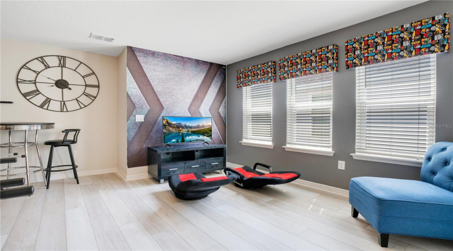 DAVENPORT, Florida 33897, 9 Bedrooms Bedrooms, ,6 BathroomsBathrooms,Residential,For Sale,LELANI,0,MFRO6369491