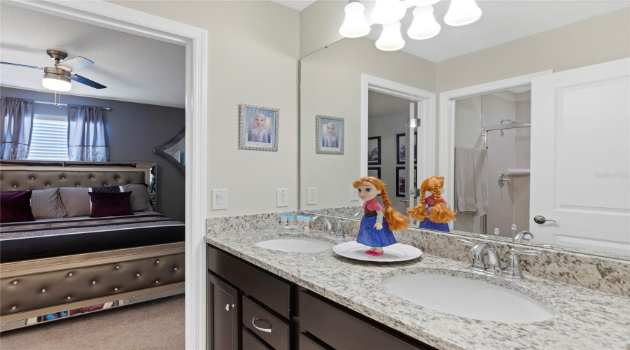 DAVENPORT, Florida 33897, 9 Bedrooms Bedrooms, ,6 BathroomsBathrooms,Residential,For Sale,LELANI,0,MFRO6369491