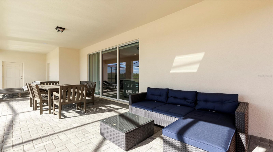 DAVENPORT, Florida 33897, 9 Bedrooms Bedrooms, ,6 BathroomsBathrooms,Residential,For Sale,LELANI,0,MFRO6369491