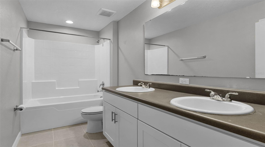 DAVENPORT, Florida 33837, 3 Bedrooms Bedrooms, ,2 BathroomsBathrooms,Residential,For Sale,PRIMROSE,0,MFRO6312425