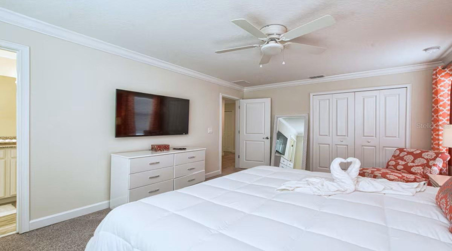 KISSIMMEE, Florida 34746, 6 Bedrooms Bedrooms, ,5 BathroomsBathrooms,Residential,For Sale,KINGS CASTLE,0,MFRO6369737