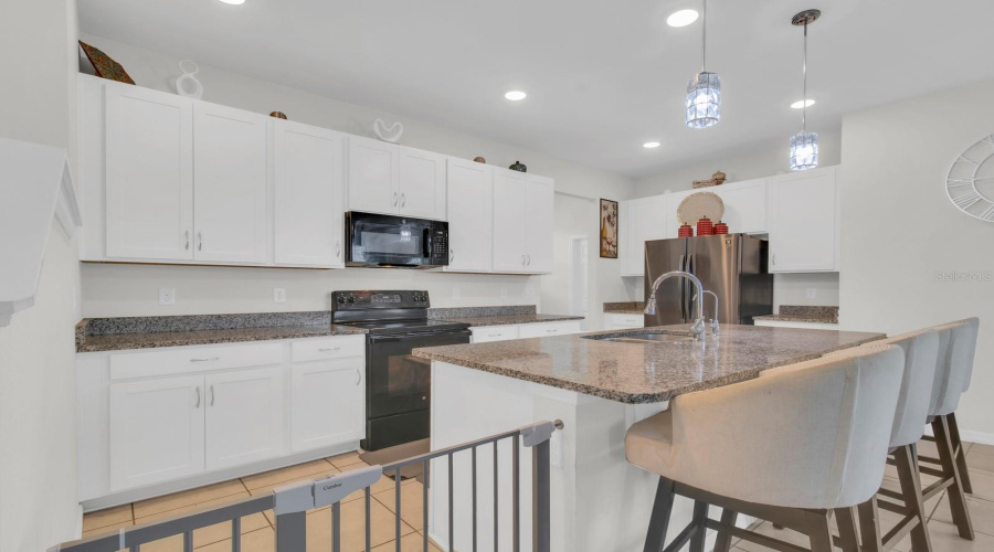 KISSIMMEE, Florida 34746, 4 Bedrooms Bedrooms, ,2 BathroomsBathrooms,Residential,For Sale,GRASMERE VIEW,0,MFRS5136619