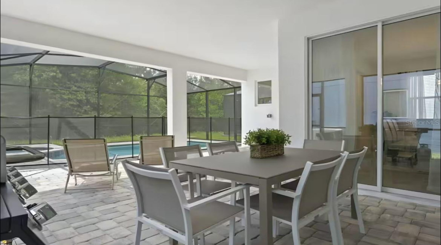 KISSIMMEE, Florida 34747, 6 Bedrooms Bedrooms, ,4 BathroomsBathrooms,Residential,For Sale,TROPICAL PALMS,0,MFRO6303971