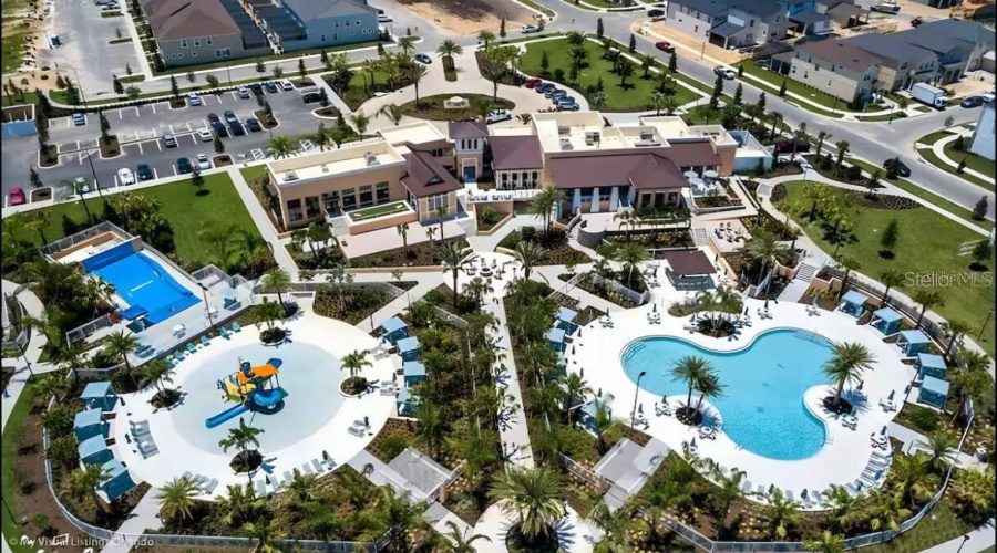 KISSIMMEE, Florida 34747, 6 Bedrooms Bedrooms, ,4 BathroomsBathrooms,Residential,For Sale,TROPICAL PALMS,0,MFRO6303971