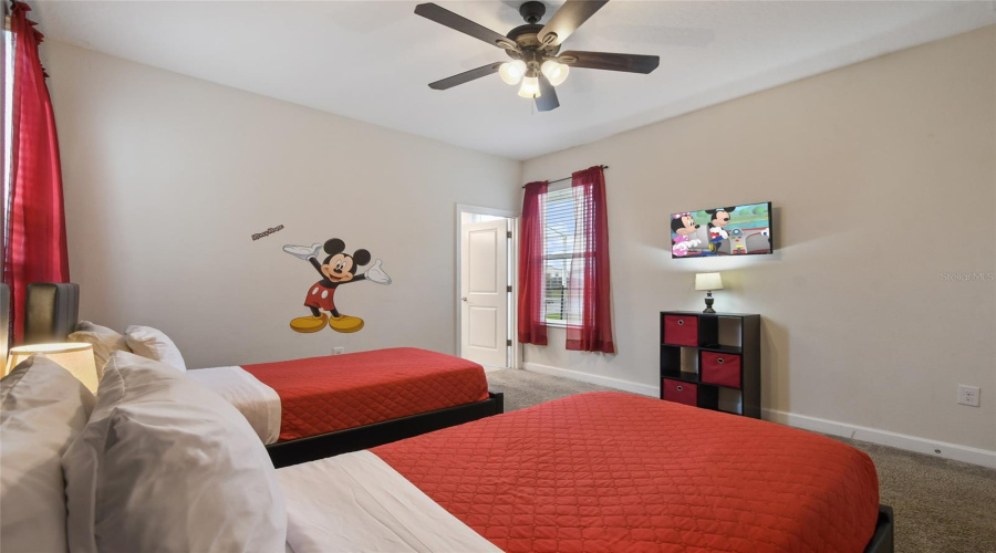 DAVENPORT, Florida 33896, 5 Bedrooms Bedrooms, ,5 BathroomsBathrooms,Residential,For Sale,CABOT CLIFFS,0,MFRO6371301