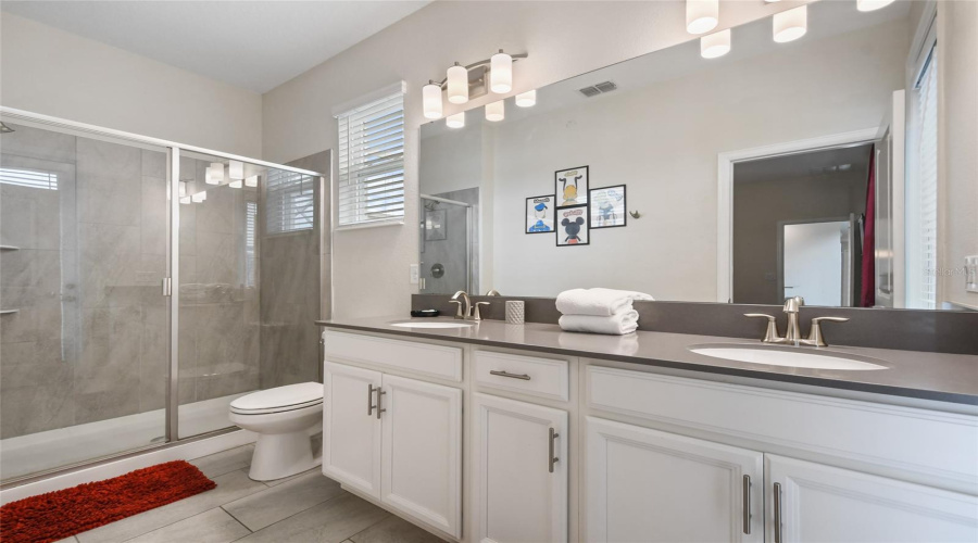 DAVENPORT, Florida 33896, 5 Bedrooms Bedrooms, ,5 BathroomsBathrooms,Residential,For Sale,CABOT CLIFFS,0,MFRO6371301